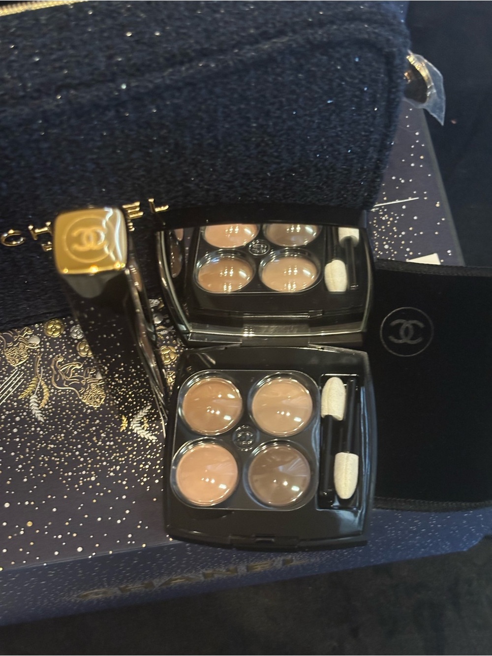 CHANEL Amplified Gaze Makeup Set — Black and Gold Decorative Box - Picture 9 of 10